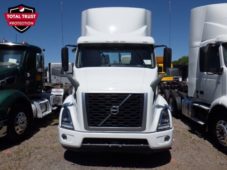 2021-volvo-vnr300-image-2