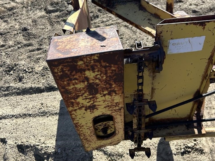 new-holland-1000-image-13