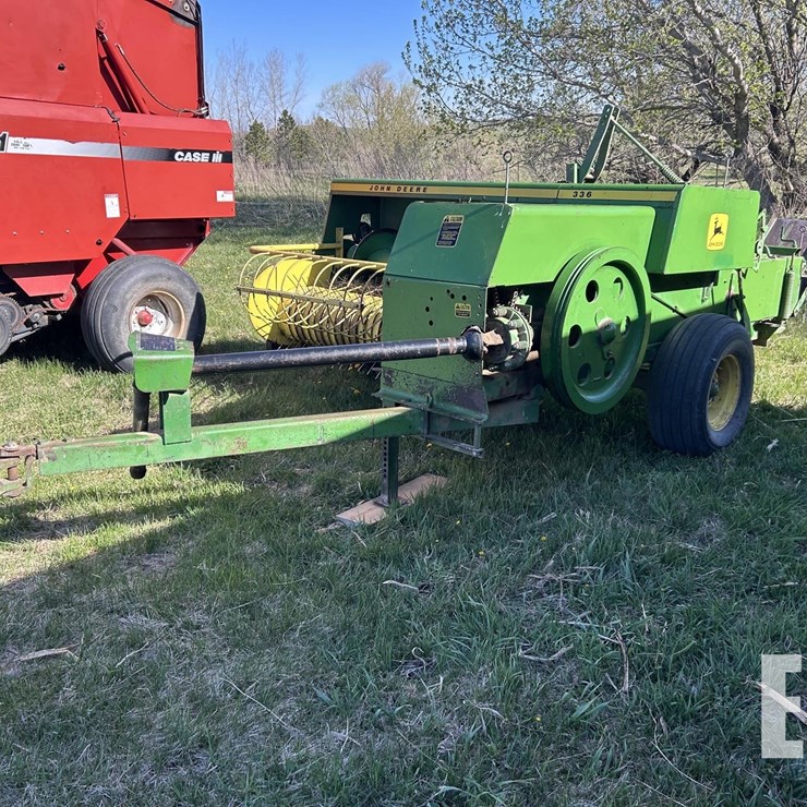 JOHN DEERE 336