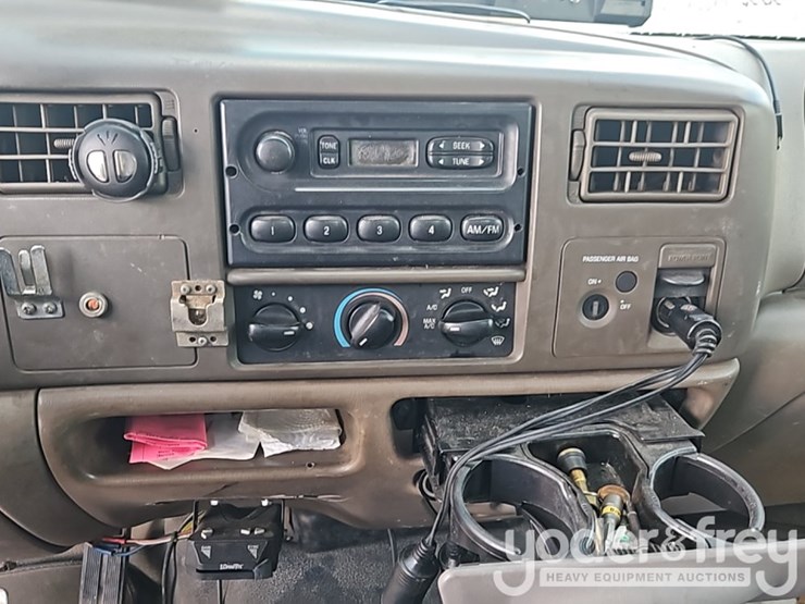 2000-ford-f450-image-21
