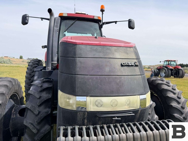 2014-case-ih-magnum-260-cvt-image-12