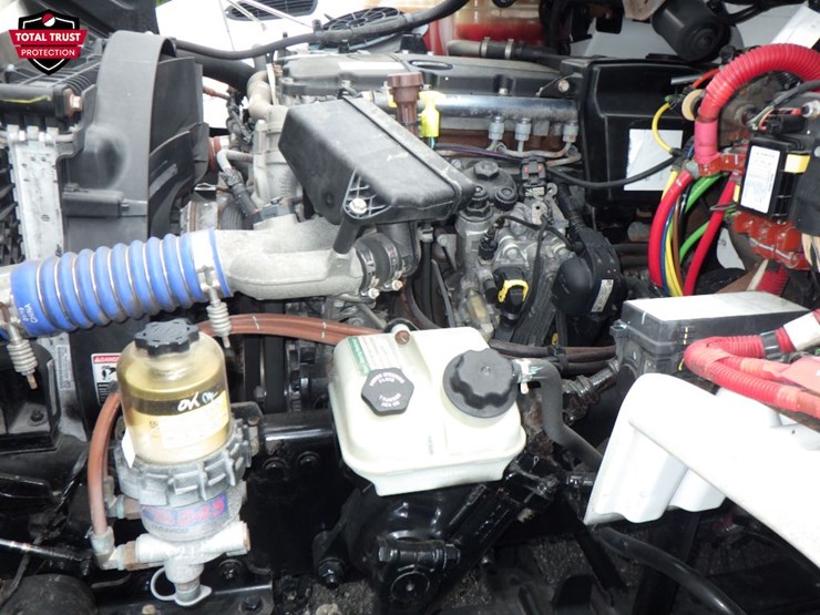 2020-freightliner-m2-106-image-16