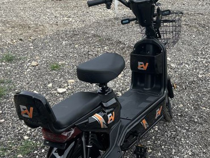 #8-•-electric-bike-(irev)---black-image-4