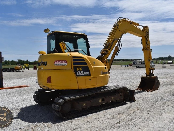 2020-komatsu-pc88mr-10-image-13