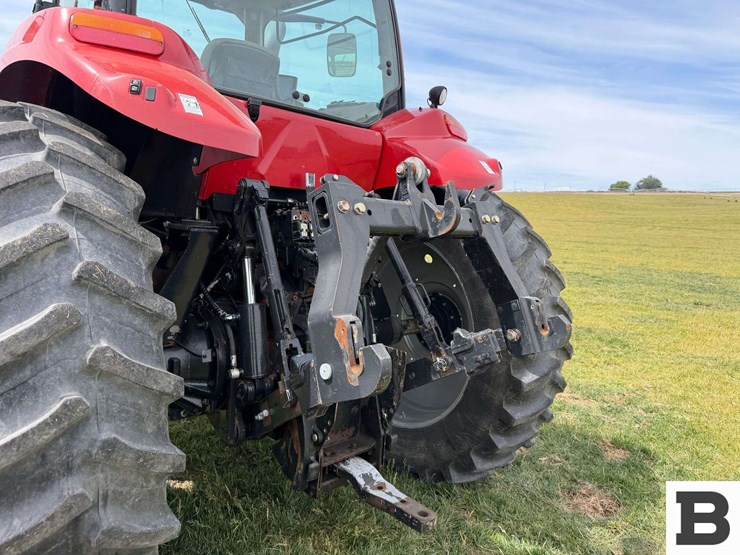 2015-case-ih-magnum-180-image-34