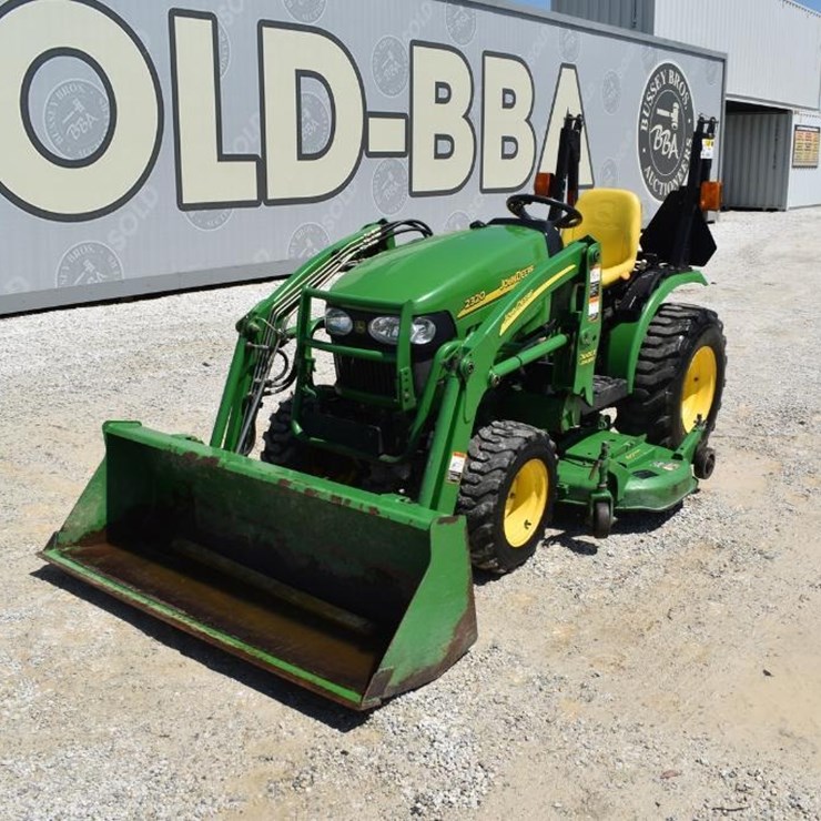 2007 JOHN DEERE 2320