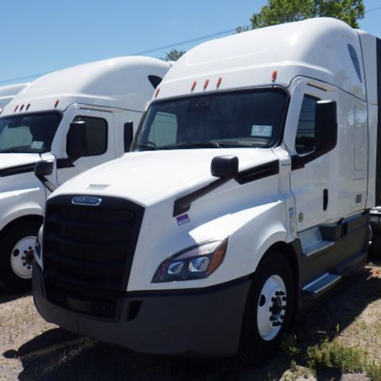 2023 FREIGHTLINER CASCADIA 126