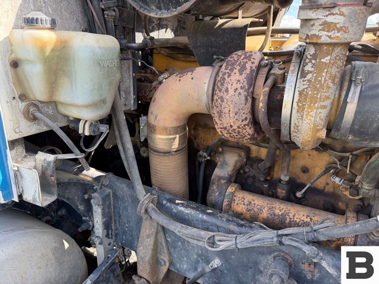 1990-peterbilt-377-image-39