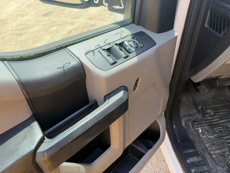 2020-ford-f250-image-9