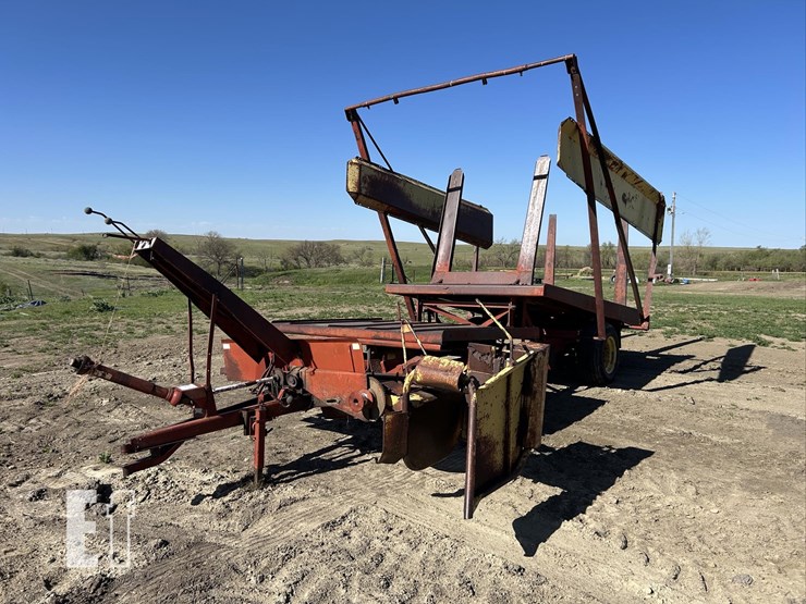 new-holland-1000-image-1