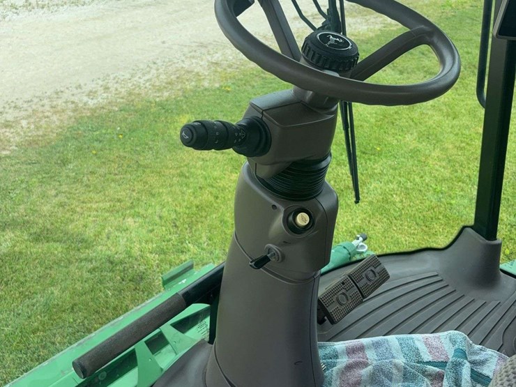 2013-john-deere-s670-image-37