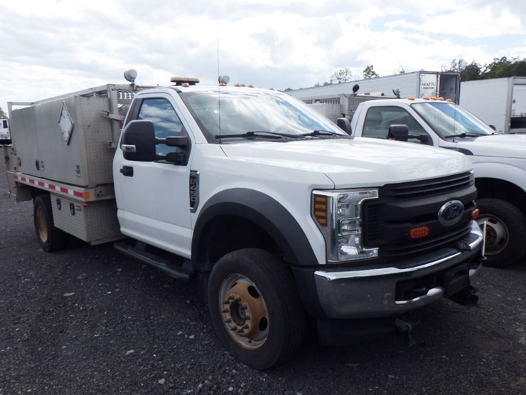 2018-ford-f450-xl-image-2