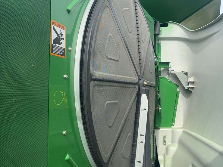 2013-john-deere-s670-image-57