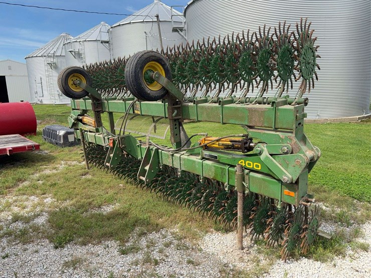john-deere-400-image-4