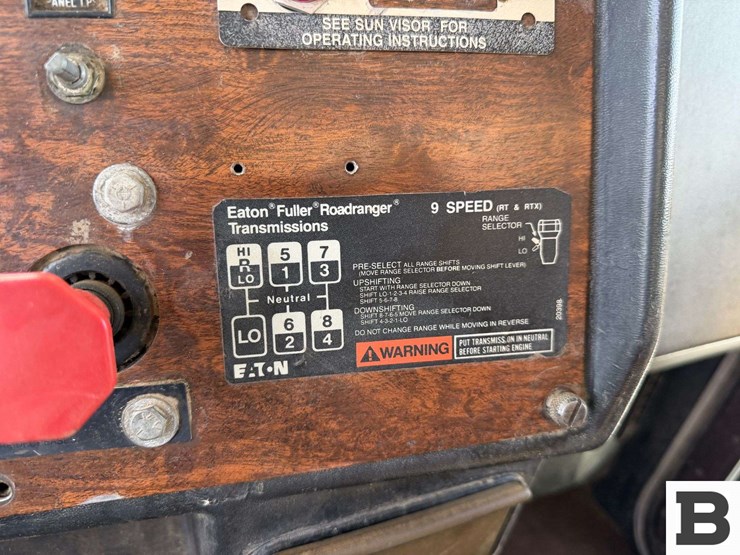 1990-peterbilt-377-image-49