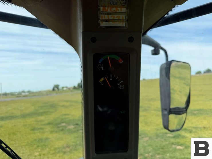 2014-case-ih-magnum-200-cvt-image-93