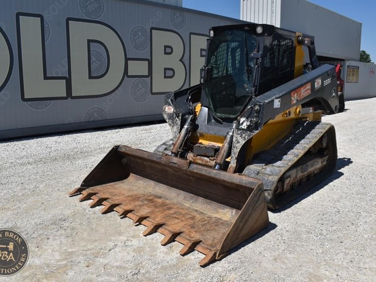2019-deere-333g-image-1