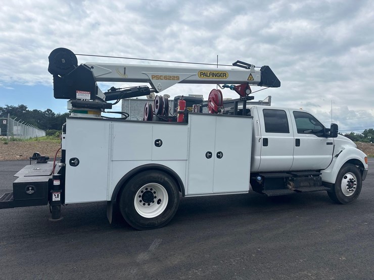 2013-ford-f750-image-4