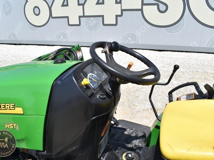 2007-john-deere-2320-image-37