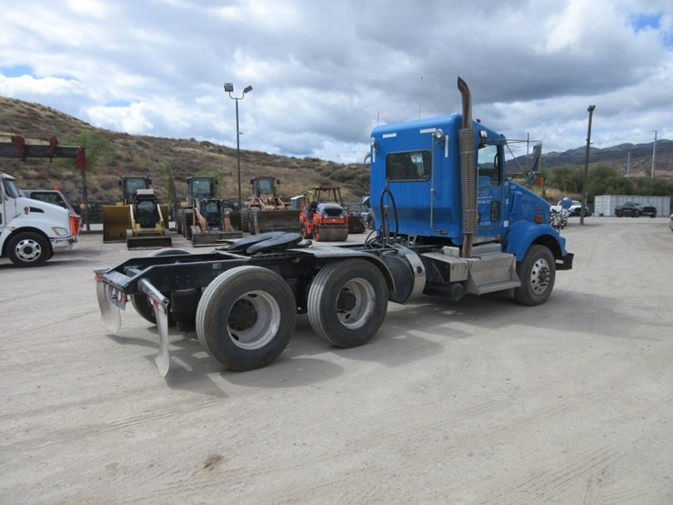 2015-kenworth-t800-image-3