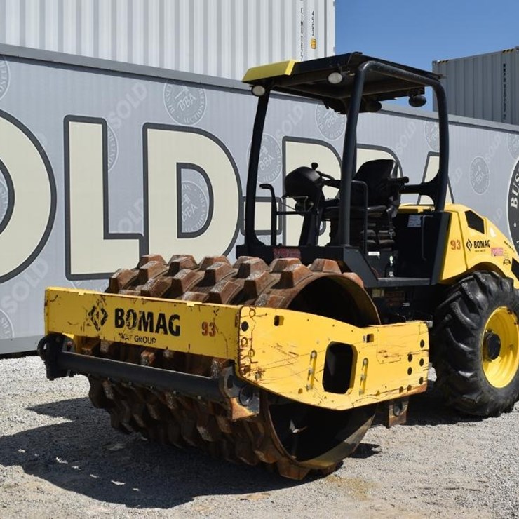 2017 BOMAG BW177PDH-5