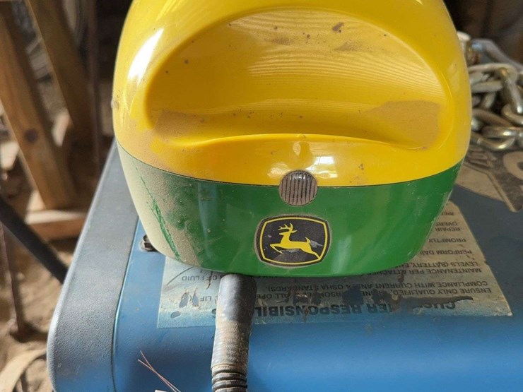 2020-john-deere-6000-image-1