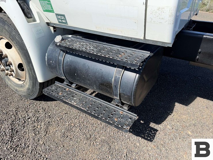 2006-international-durastar-4200-image-13