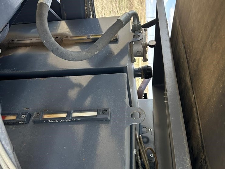 2019-superior-f42x75-image-50