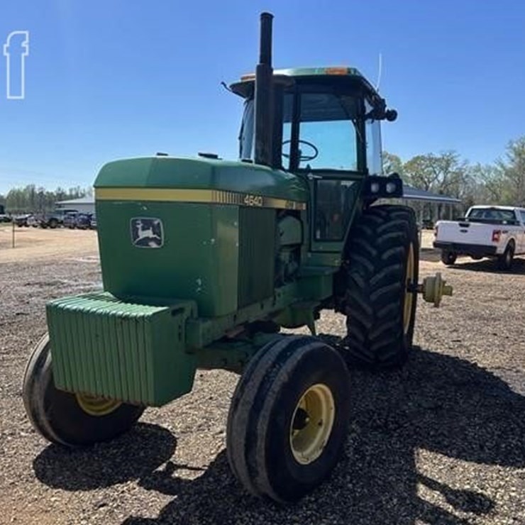 JOHN DEERE 4640
