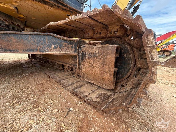 2012-caterpillar-324e-image-13
