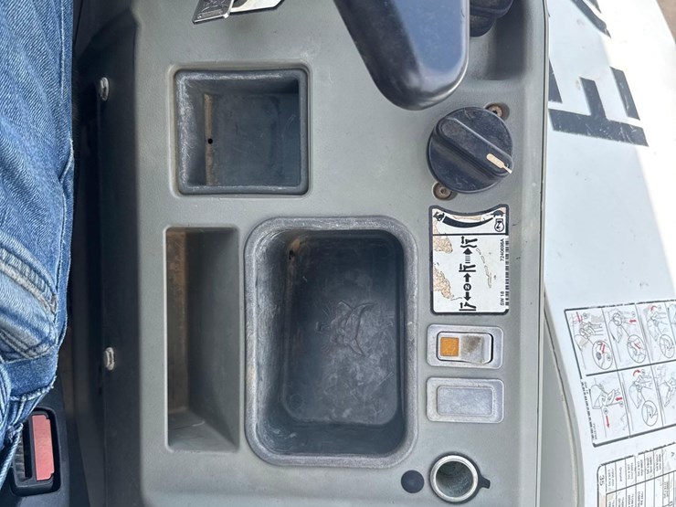 2020-bobcat-e35-image-23