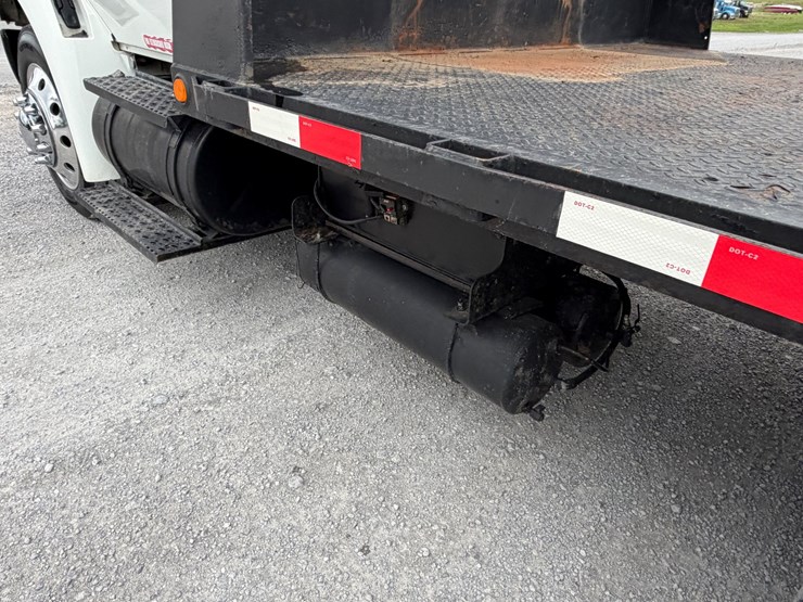 2005-international-durastar-4300-image-7