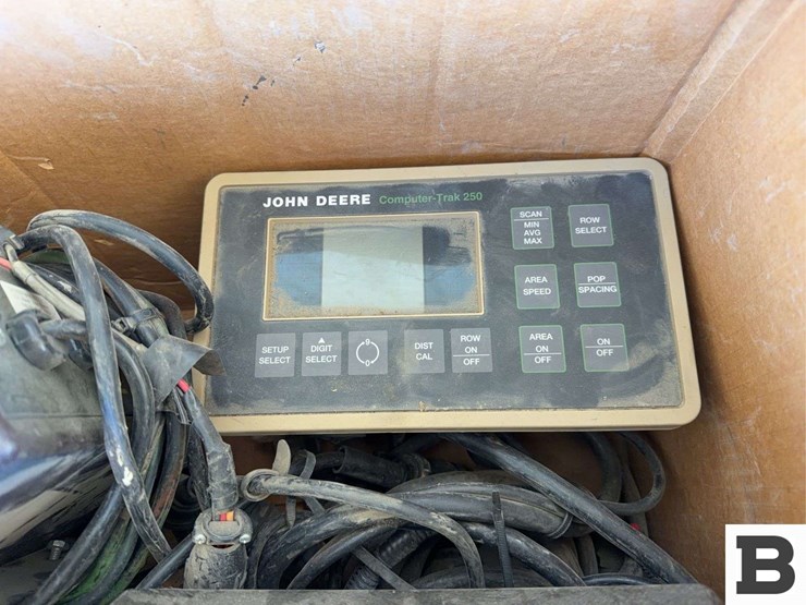 john-deere-250-image-4