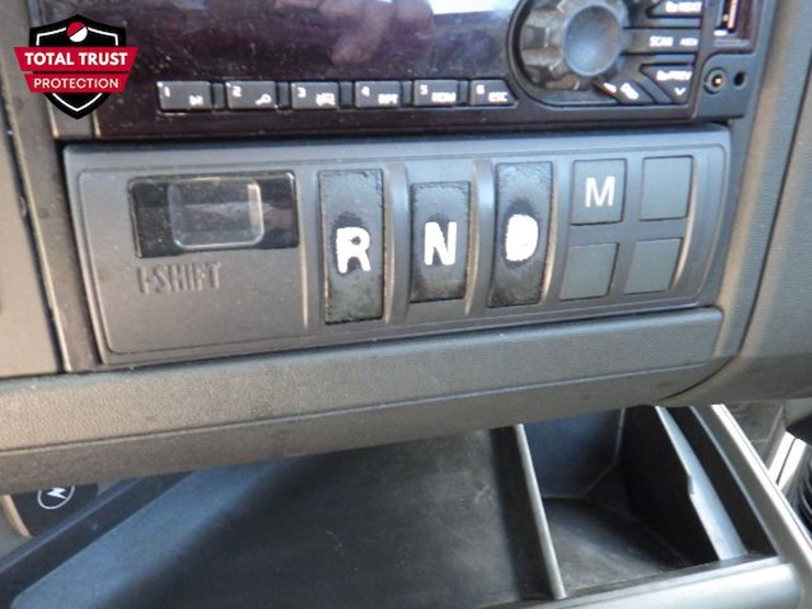 2021-volvo-vnr300-image-15