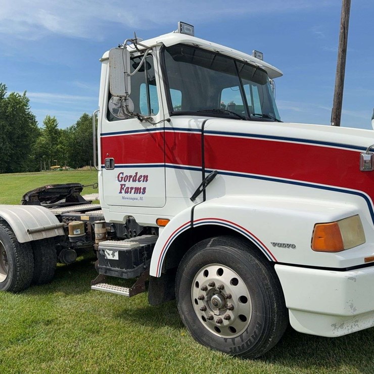 1996 CUMMINS M11