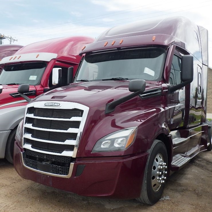 2022 FREIGHTLINER CASCADIA 126