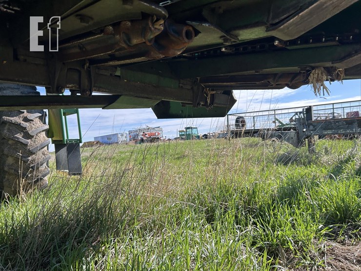 1982-john-deere-843-image-17