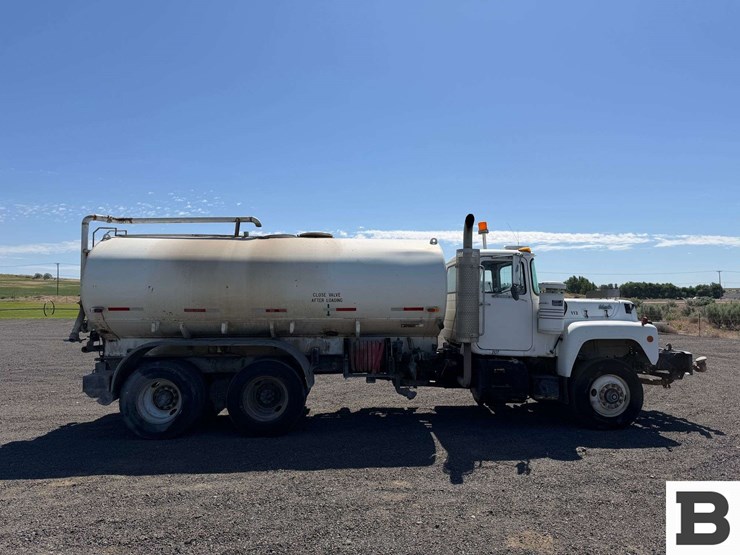 1990-mack-rd688s-image-6