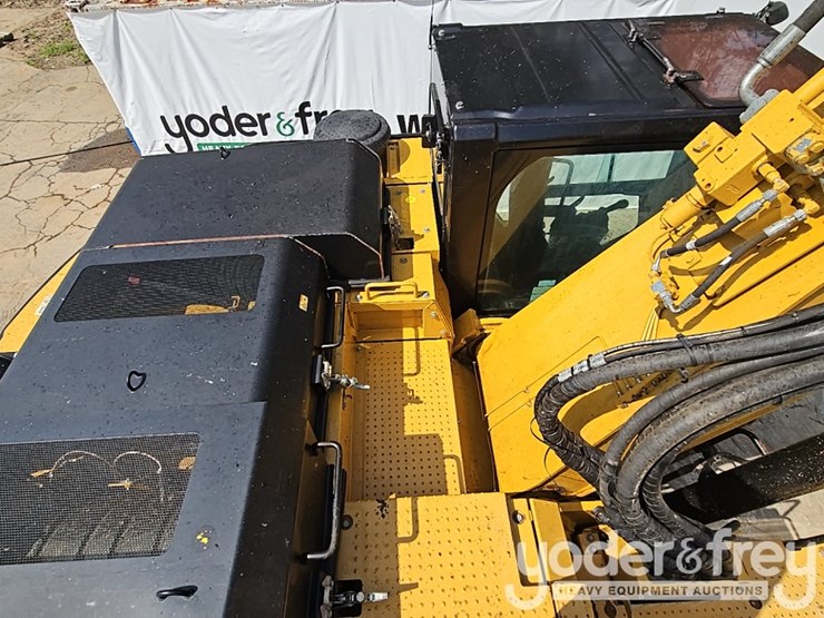 2018-caterpillar-335fl-image-22