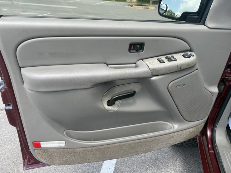 2000-chevrolet-silverado-1500-image-13