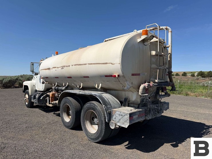 1990-mack-rd688s-image-3