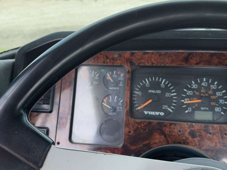 1996-cummins-m11-image-30
