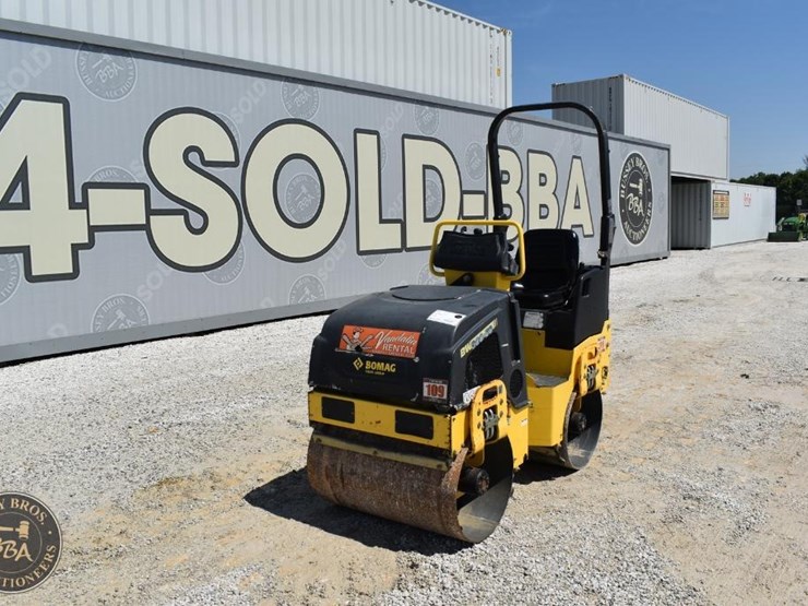 2017-bomag-bw900-50-image-1