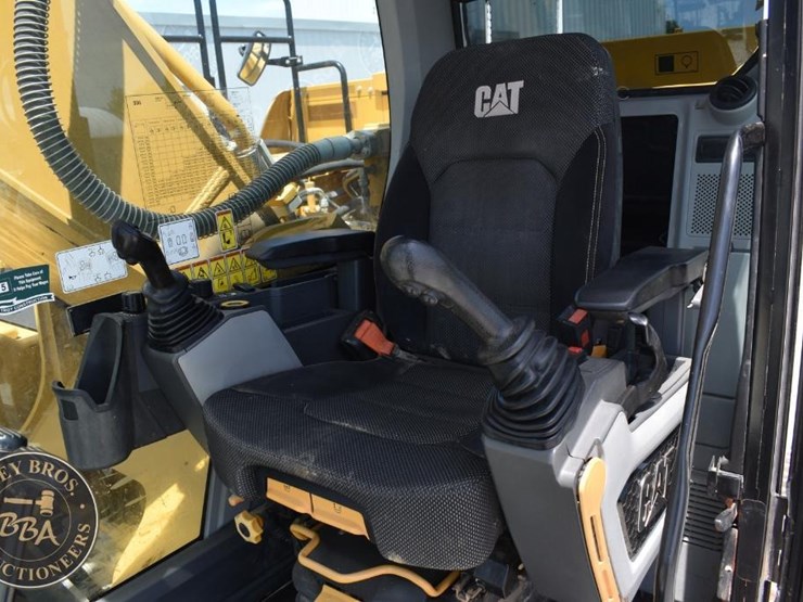 2019-caterpillar-336-image-58