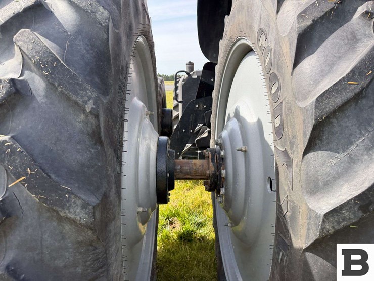 2013-case-ih-magnum-290-image-31