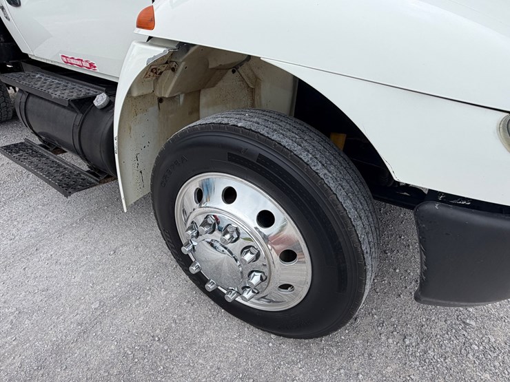 2005-international-durastar-4300-image-12