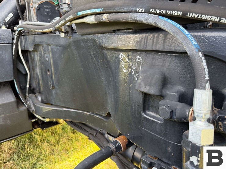 2017-case-ih-magnum-250-cvt-image-89