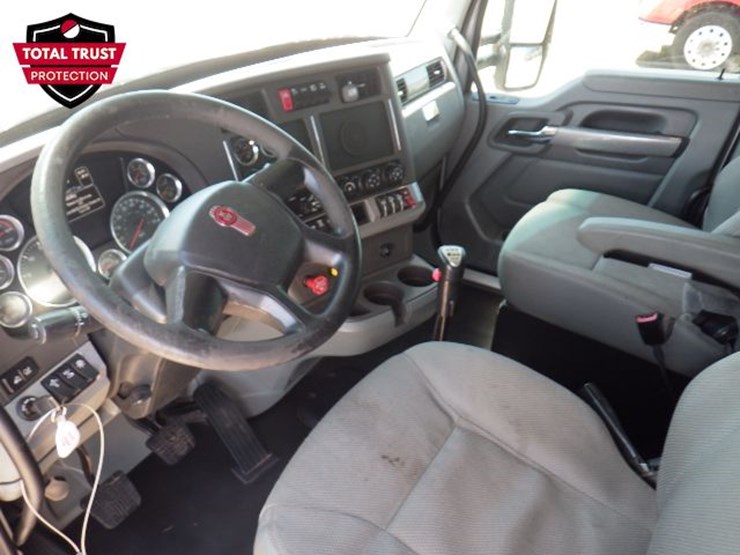 2019-kenworth-t880-image-15