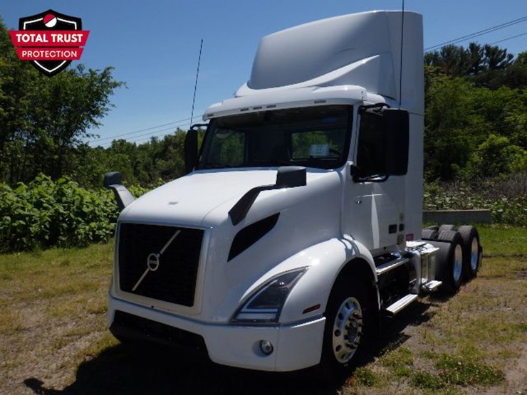 2021-volvo-vnr300-image-1