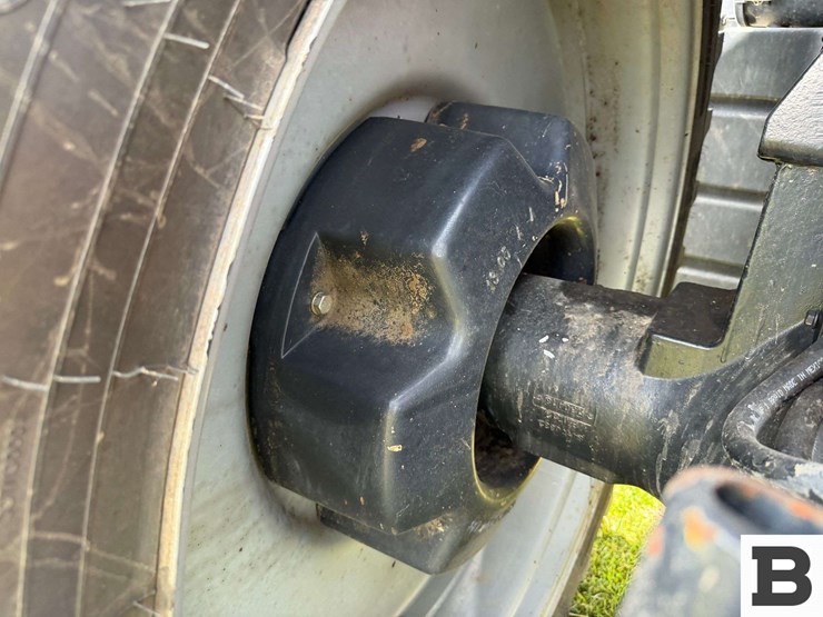2014-case-ih-magnum-260-cvt-image-48